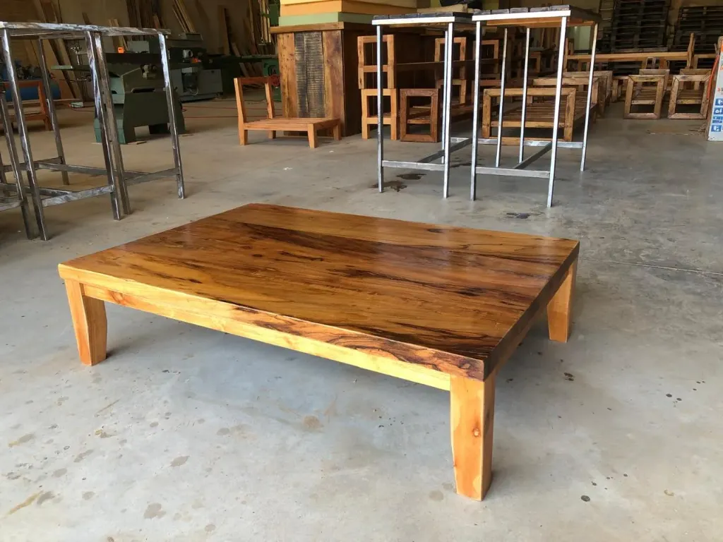 Mesa baja Crabwood (Euca)